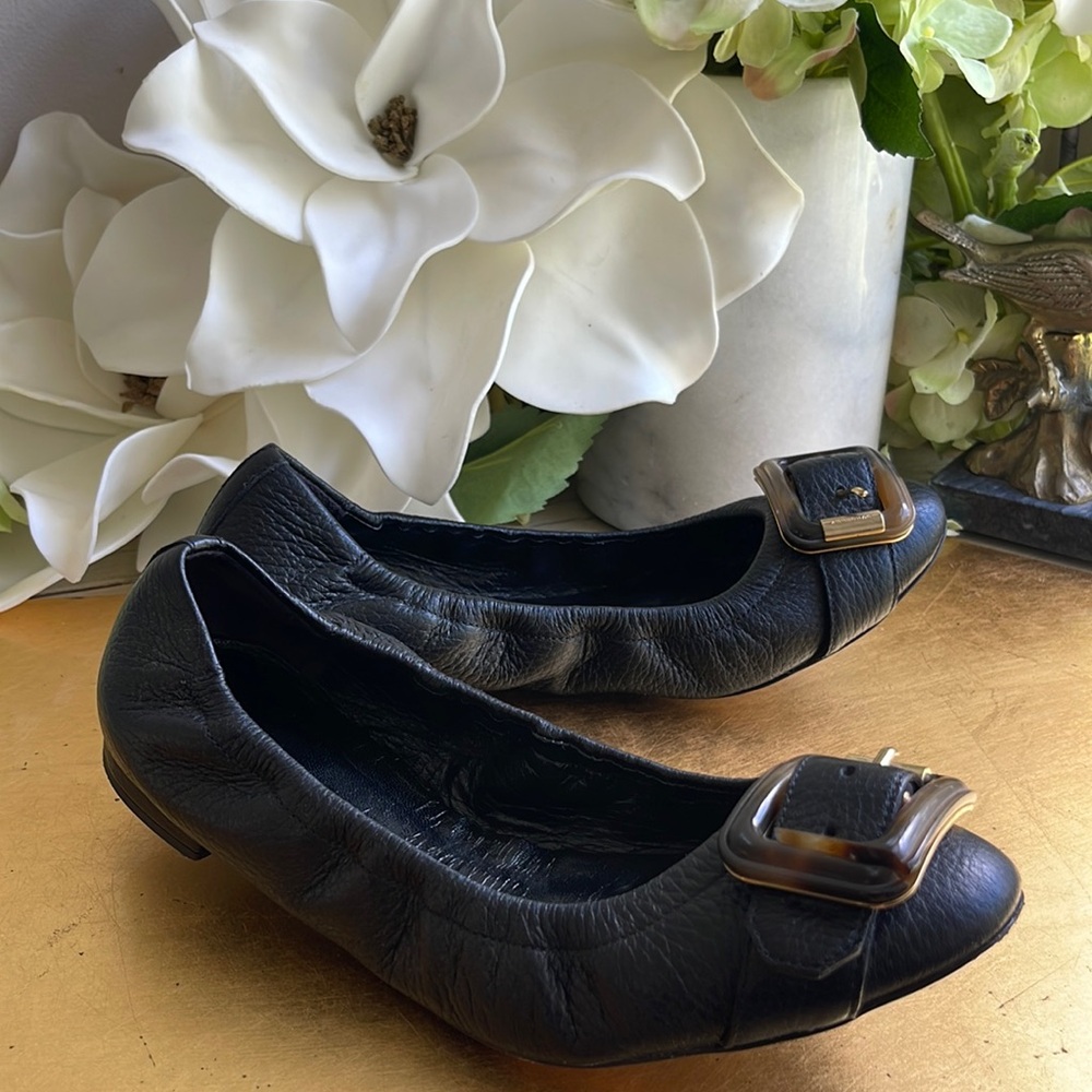 Burberry Ballet Flats with Tortoise Shell Buckles in Black Leather